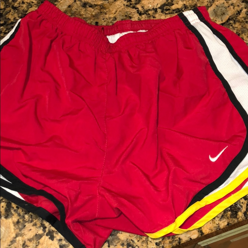 Nike Tempo Livestrong Short